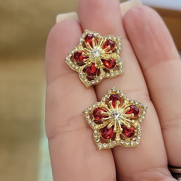Brilliant Sparkle Crystal Flower Earrings, .925 posts - Picture 1 of 7